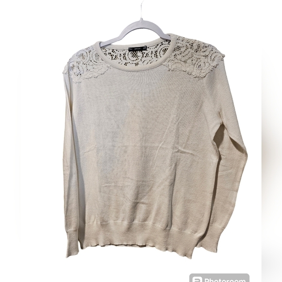 Zara white sweater with lace details. Size medium - Picture 1 of 3